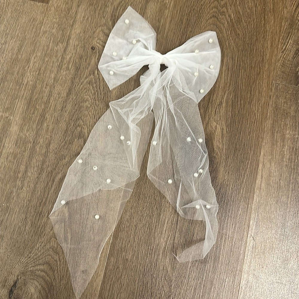 Bundle of bridal necessities! Veil, bow, pearl sleeves, rose purse - Picture 6 of 8